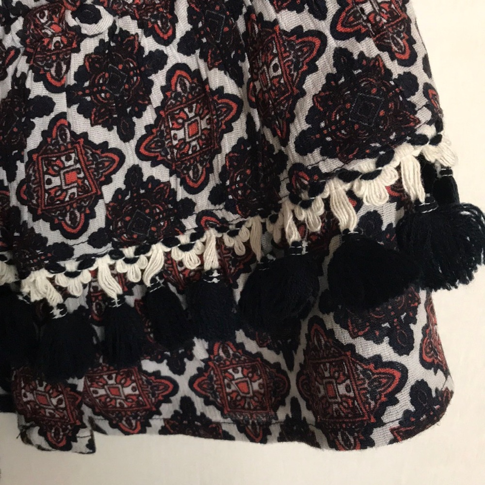 👚HP👚NWT peasant boho top w/ tassel bell sleeves - Picture 4 of 8